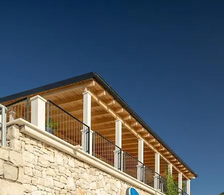 Ive Villa